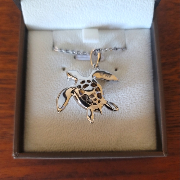 Alamea Hawaii sterling silver turtle pendant necklace (NWT) - Picture 4 of 5